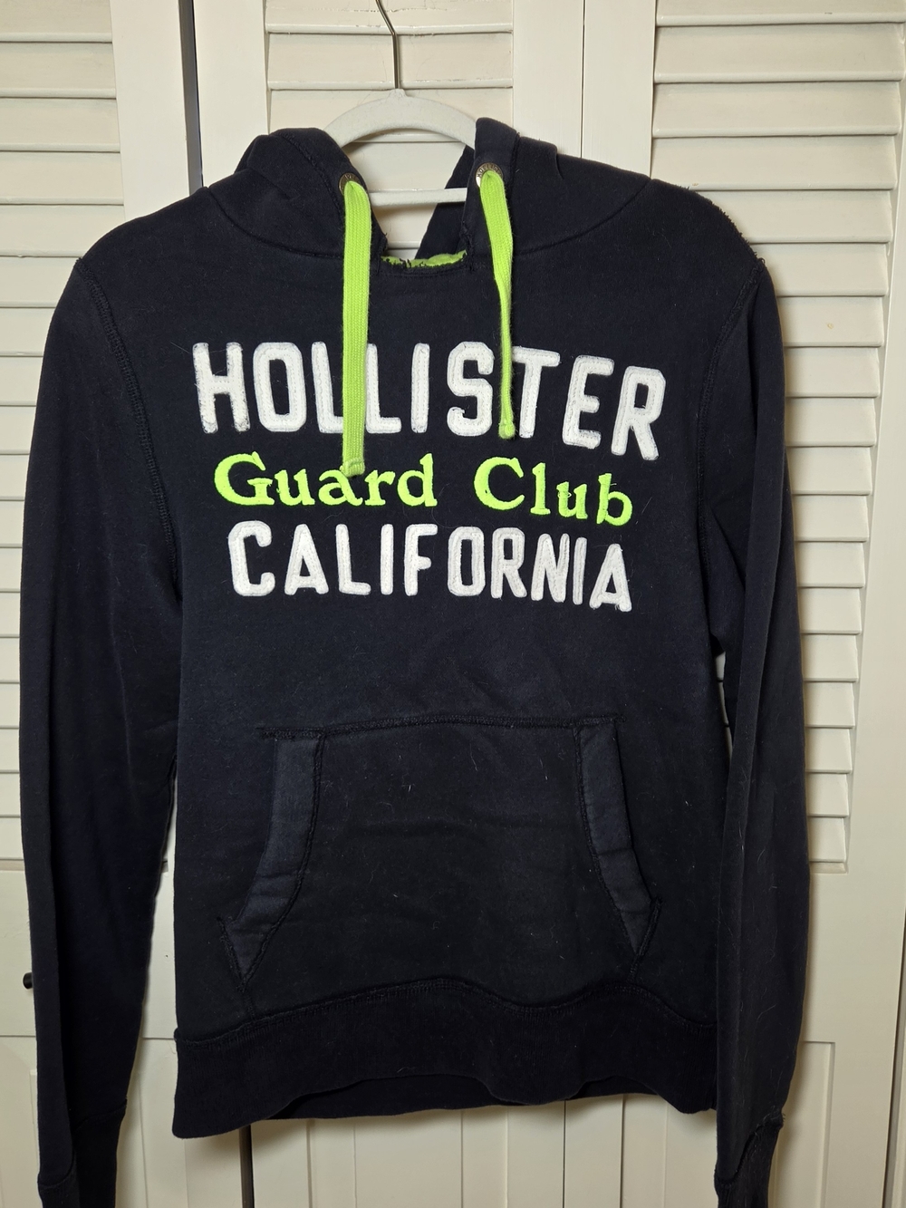 Y2K Hollister Navy Hoodie with Lime Green Drawstrings and Logo